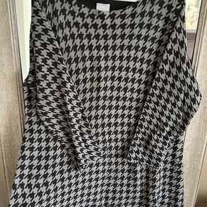 🩶 NEW. NWOT. Chicos Herringbone print sweater. US size Large/Chicos size 2.